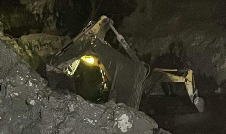 Quảng Ninh: Tụt lở tại mỏ than, một người chết, một người nghi bị vùi lấp