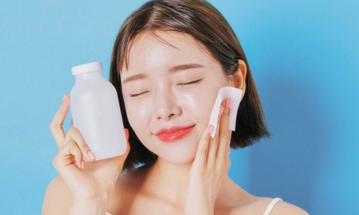 Lý do đừng quên tẩy trang trước khi đi ngủ