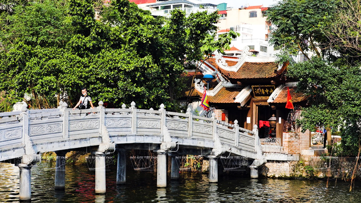 Ngôi đền cổ độc đáo 1.000 năm tuổi ở hồ Trúc Bạch