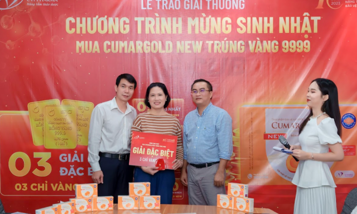 Khách hàng cuối cùng trúng 3 chỉ vàng 9999 khi mua CumarGold New