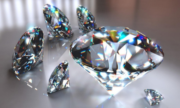 Người nước ngoài có được mang kim cương vào Việt Nam?