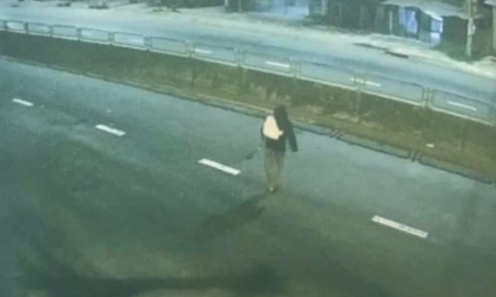 Khánh Hòa: Truy tìm kẻ đục mái nhà, trộm 70 chiếc điện thoại