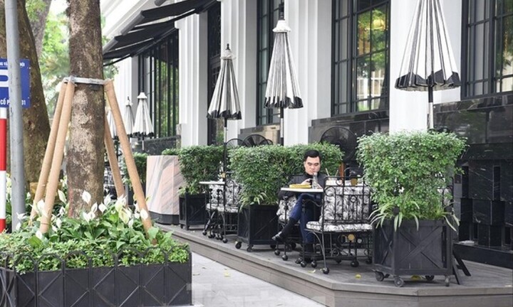 Hà Nội cho thuê vỉa hè ra sao?