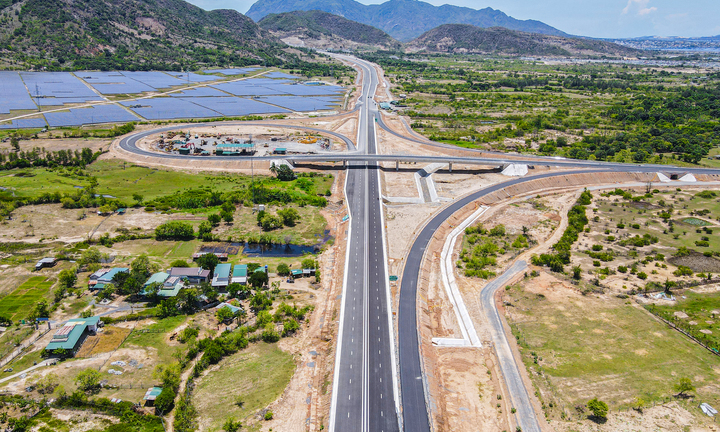 Bộ Giao thông Vận tải dự kiến khởi công 19 dự án lớn năm 2024