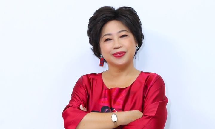 Nữ diễn viên đi bán sữa chua bằng xe hơi: 'Hoài Linh từng nói ái mộ tôi'