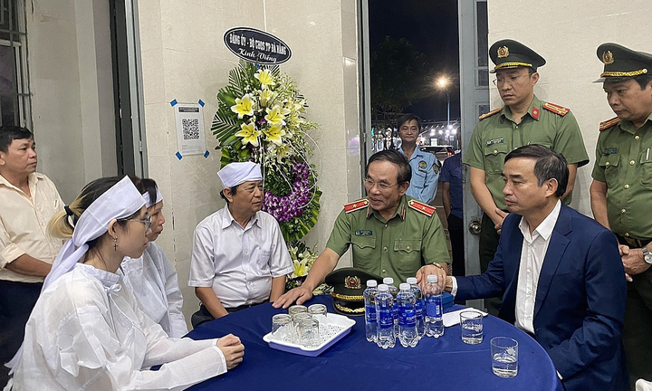 Truy tặng Huân chương Dũng cảm cho bảo vệ ngân hàng tử vong khi bắt cướp