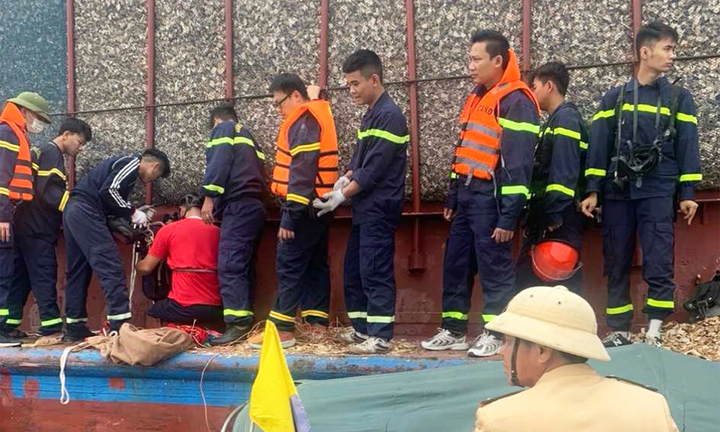 Quảng Ninh: Ngạt khí trên tàu, 3 người trong cùng gia đình thiệt mạng