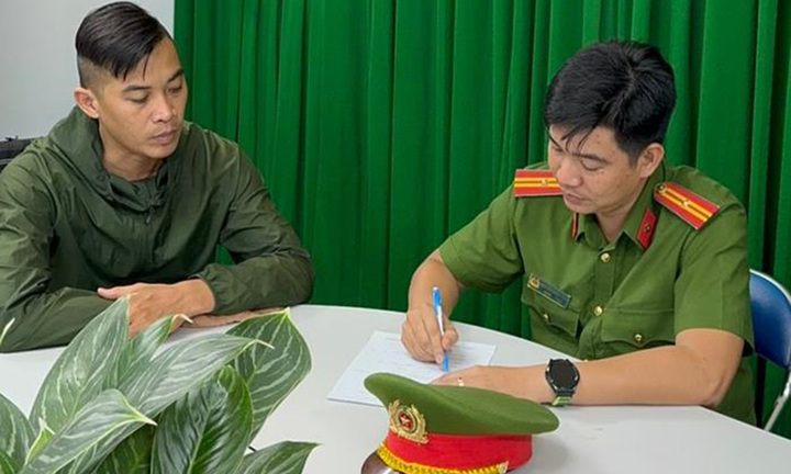 Bắt cơ trưởng hàng không điều hành đường dây 'đi khách' giá nghìn USD