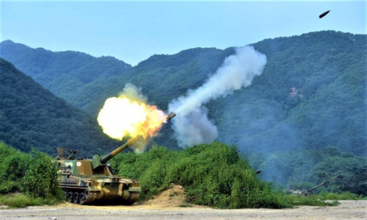 Hàn Quốc tập bắn đạn thật sau khi Triều Tiên bắn 200 đạn pháo