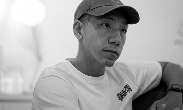 MC nổi tiếng qua đời tuổi 42 do đốt than tự tử tại nhà riêng