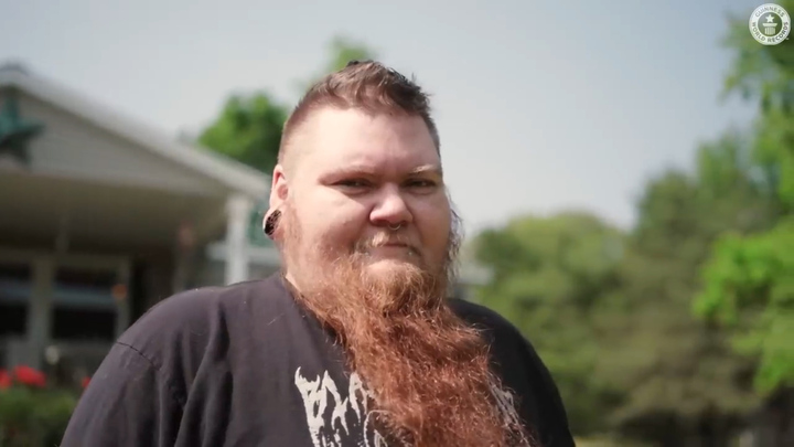 Kỳ lạ người phụ nữ sở hữu bộ râu dài nhất thế giới