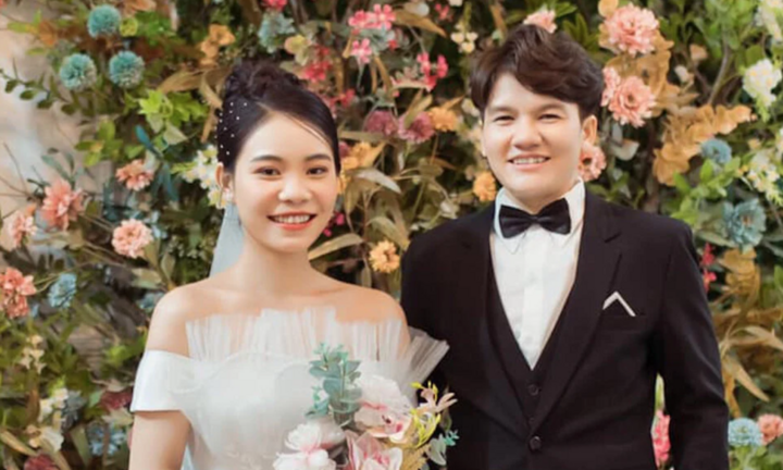 Nữ tuyển thủ ĐTQG Việt Nam cưới bạn gái