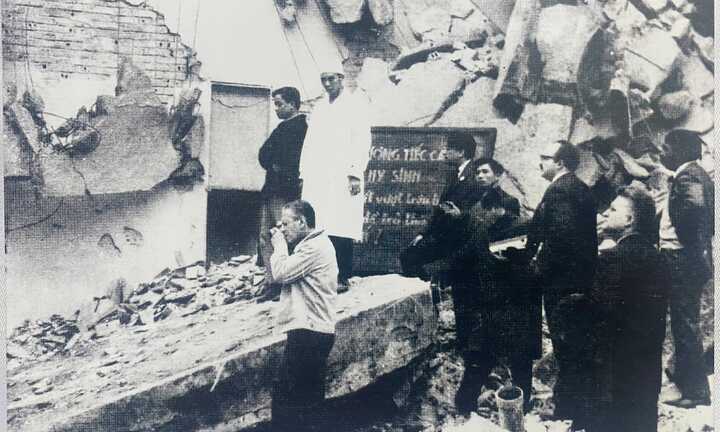 Bệnh viện nào từng bị máy bay Mỹ ném hơn 100 quả bom?