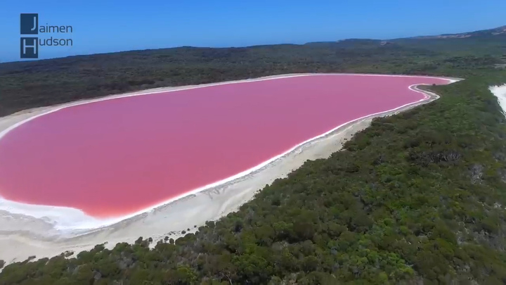 Bí ẩn hồ nước màu hồng đặc trưng ở Australia