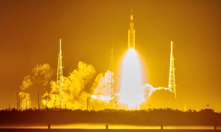 Mỹ tiếp tục hoãn kế hoạch đưa phi hành gia trở lại Mặt Trăng