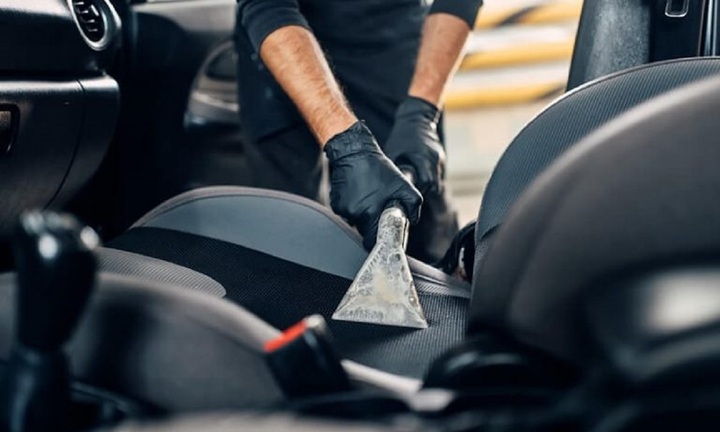 Tự chăm sóc ô tô tại nhà thế nào?