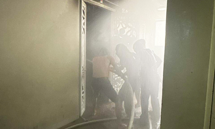 TP.HCM: Cháy căn hộ tầng 18, cư dân hốt hoảng tháo chạy