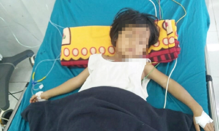 Gia Lai: Tự làm thịt cóc ăn, 3 em nhỏ thương vong