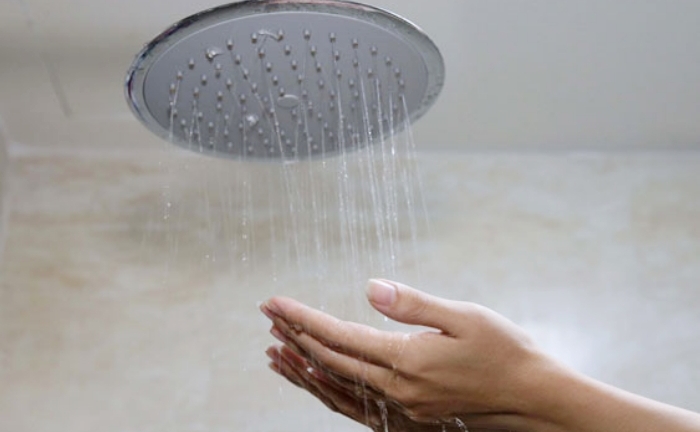 Chàng trai 27 tuổi bị đột quỵ sau tắm