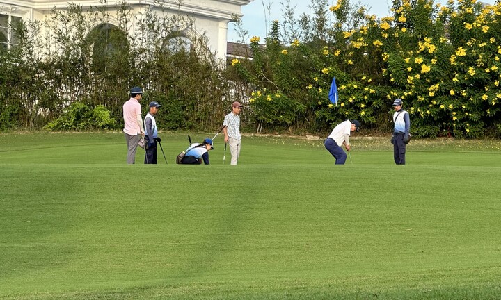 Cho thôi chức Giám đốc Sở NN&PTNT Bắc Ninh chơi golf trong giờ hành chính