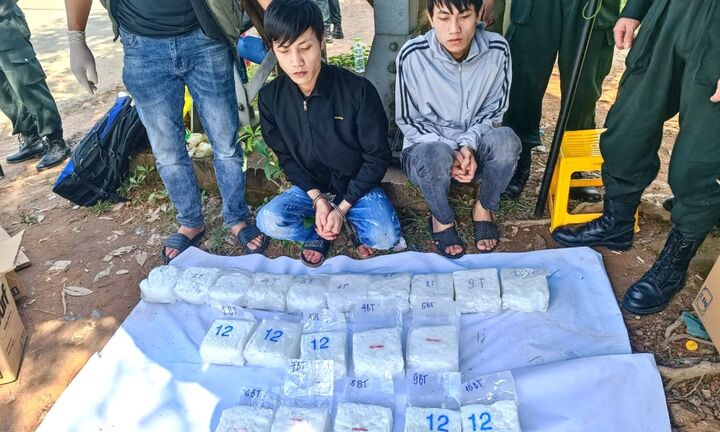 Anh em ruột vận chuyển 20kg nghi ma túy để nhận 60 triệu đồng tiền công