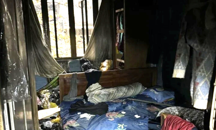 Cháy nhà 4 người chết ở Hà Nội: Nạn nhân duy nhất sống sót nhờ trèo qua ban công