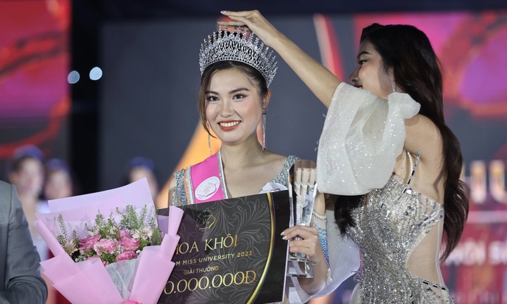 Người đẹp 19 tuổi đăng quang Hoa khôi Sinh viên Việt Nam là ai?