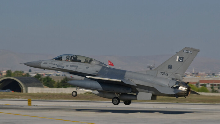 Pakistan xác nhận không kích các mục tiêu 'khủng bố' trên lãnh thổ