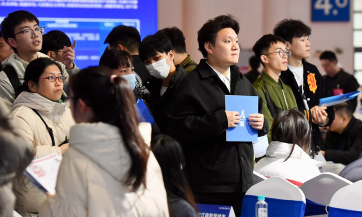 Giới trẻ Trung Quốc đương đầu với thất nghiệp thế nào?