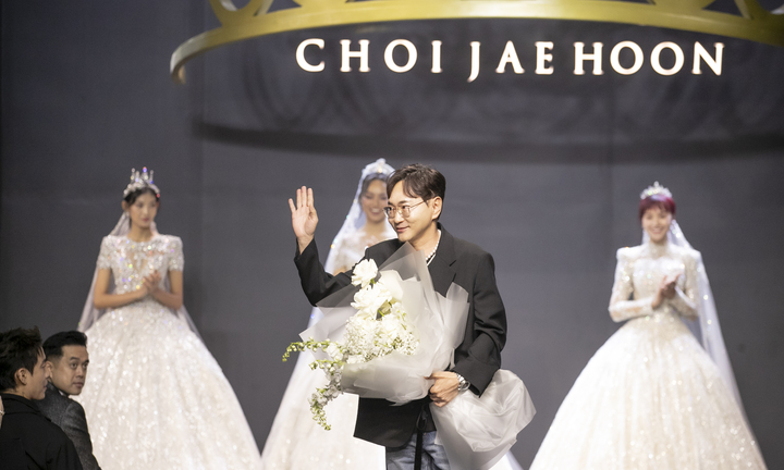 Thương hiệu váy cưới xa xỉ Choi Jae Hoon ra mắt tại Việt Nam