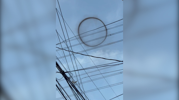 Vòng tròn bí ẩn xuất hiện trên bầu trời Philippines