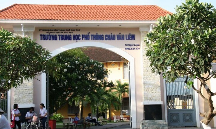Nổ ống nghiệm trong giờ thực hành, 5 học sinh Cần Thơ bị thương