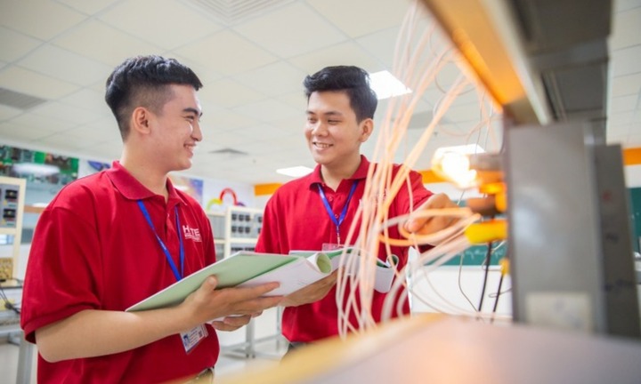 Ngành Kỹ thuật điều khiển và tự động hóa tuyển sinh những tổ hợp môn nào?