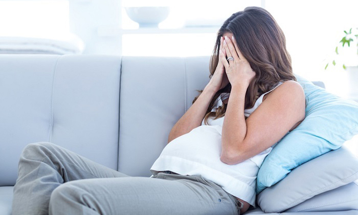 Đi khám phụ khoa, nữ sinh 20 tuổi ngã ngửa khi biết mang thai hơn 7 tháng