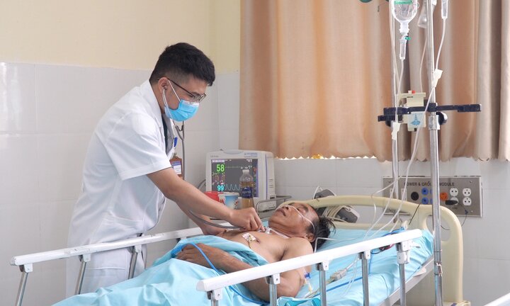 Ăn cá nóc, 3 ngư dân ở Quảng Nam nguy kịch