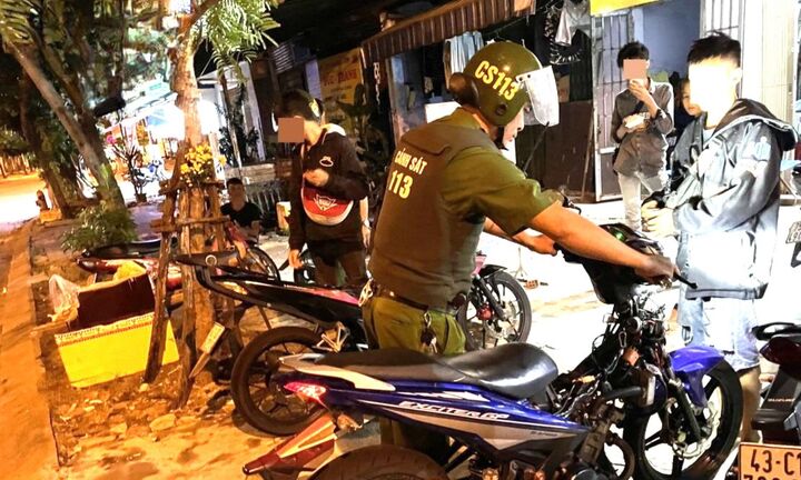 Nháy máy trêu đùa công an 113 bị xử phạt thế nào?