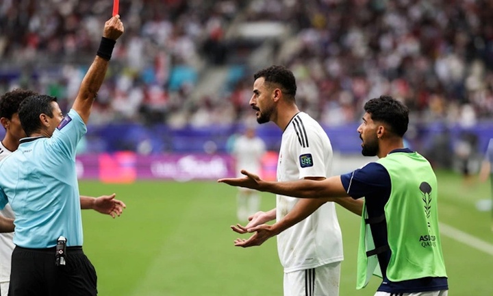 AFC nêu lý do tiền đạo Iraq bị đuổi sau khi ăn mừng bàn thắng