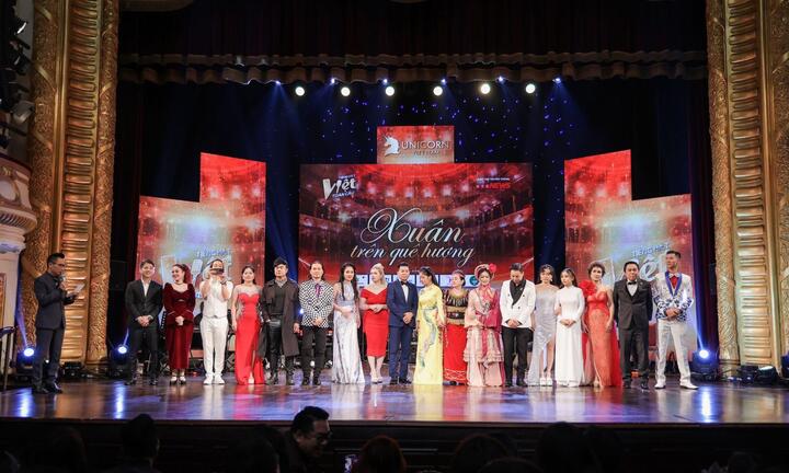 Gala 'Tiếng hát Việt toàn cầu 2023' ghi điểm bởi giọng hát đa dạng, chất lượng