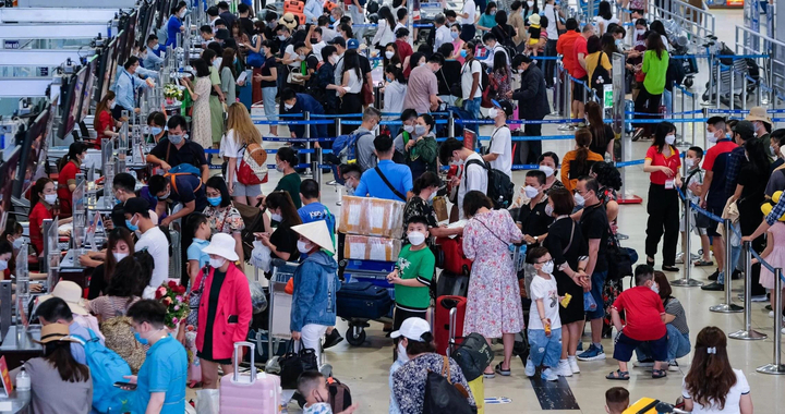 Bổ sung cả nghìn chuyến, giá vé máy bay Tết nhiều chặng vẫn cao chót vót