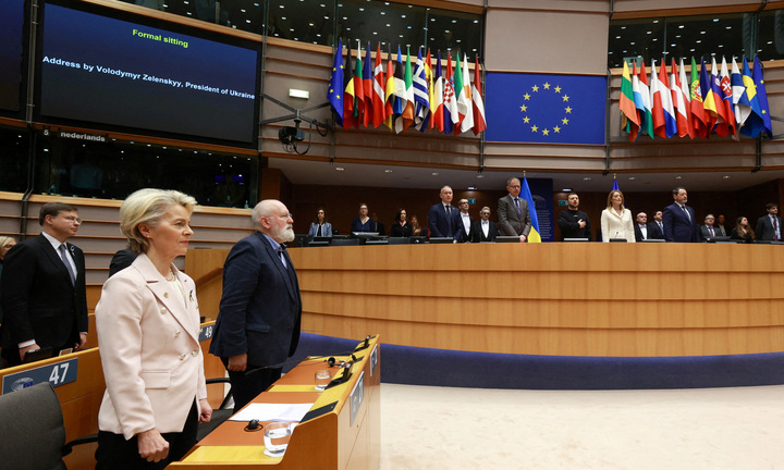 Liên minh châu Âu mở rộng lệnh trừng phạt Nga