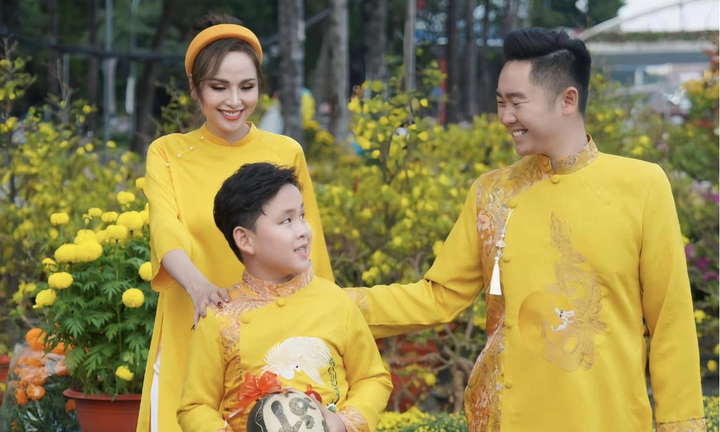 Hoa hậu Diễm Hương khoe loạt ảnh cưới với chồng Việt kiều