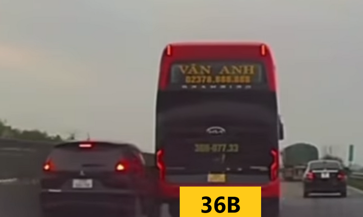 Xe khách Vân Anh chèn ép, vượt ẩu trên cao tốc 