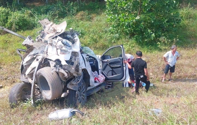 Hiện trường tai nạn liên hoàn trên cao tốc Cam Lộ - La Sơn