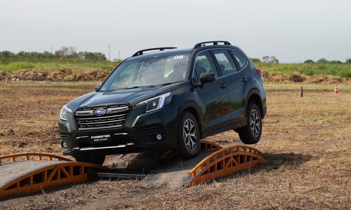 Xe Nhật giảm giá cả trăm triệu đồng sau Tết