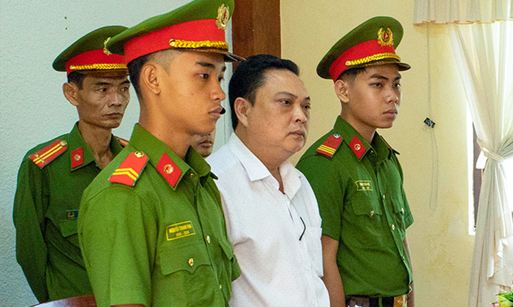 Bắt giam Giám đốc Văn phòng đăng ký đất đai Hậu Giang