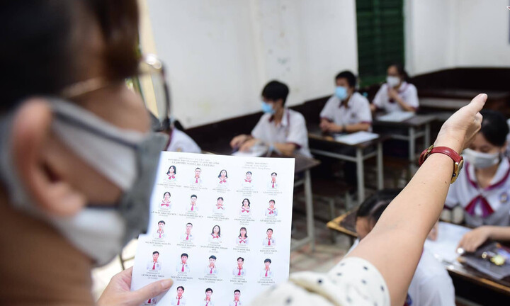 Bộ GD&ĐT yêu cầu các địa phương dừng tuyển thẳng lớp 10 bằng IELTS