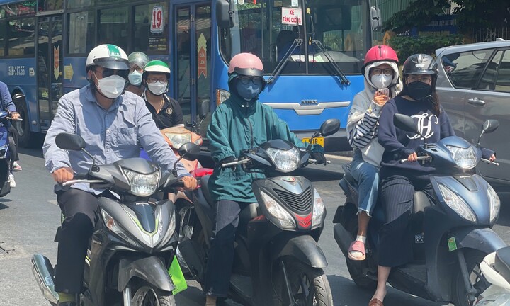 Dự báo thời tiết TP.HCM hôm nay 24/2: Nắng nóng, chỉ số UV cao