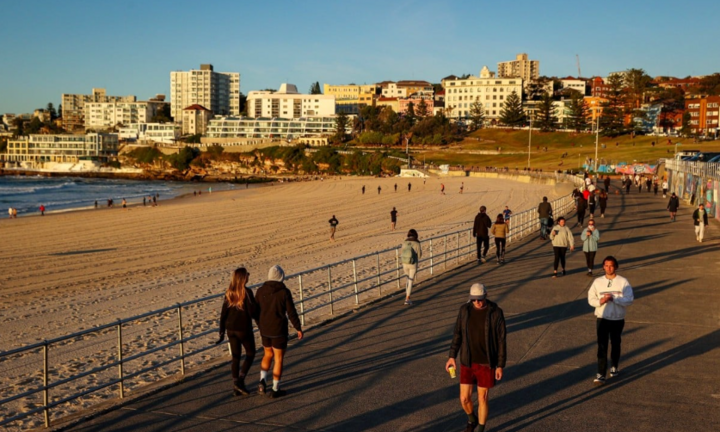 Người Trung Quốc chật vật giữ nhà ở nước ngoài