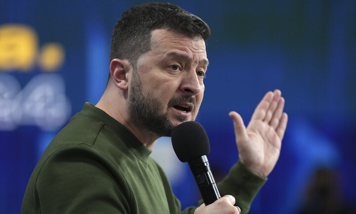 Tổng thống Zelensky nghi ngờ quan chức Ukraine rò rỉ thông tin quân sự cho Nga