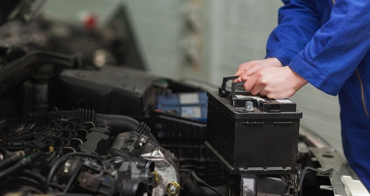 Xe bị hao điện quá nhanh do đâu?